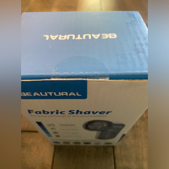 New Magnetic Under Cabinet Rechargeable Light w/ Motion Sensor 20cm - Picture 2 of 2